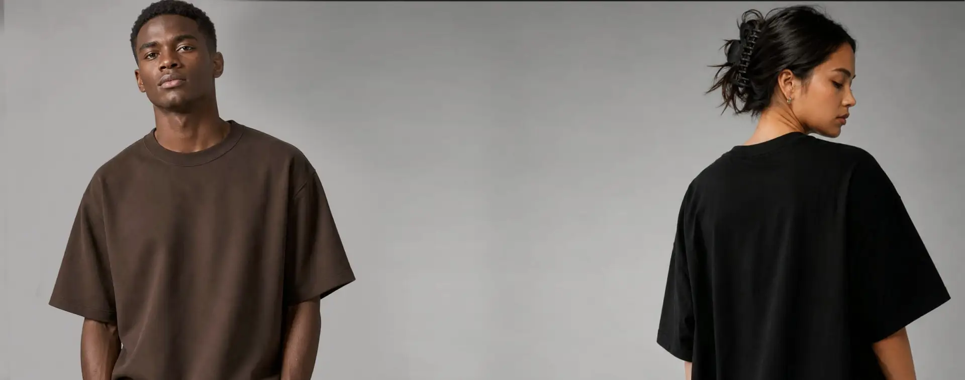 Modelos exibindo camisas